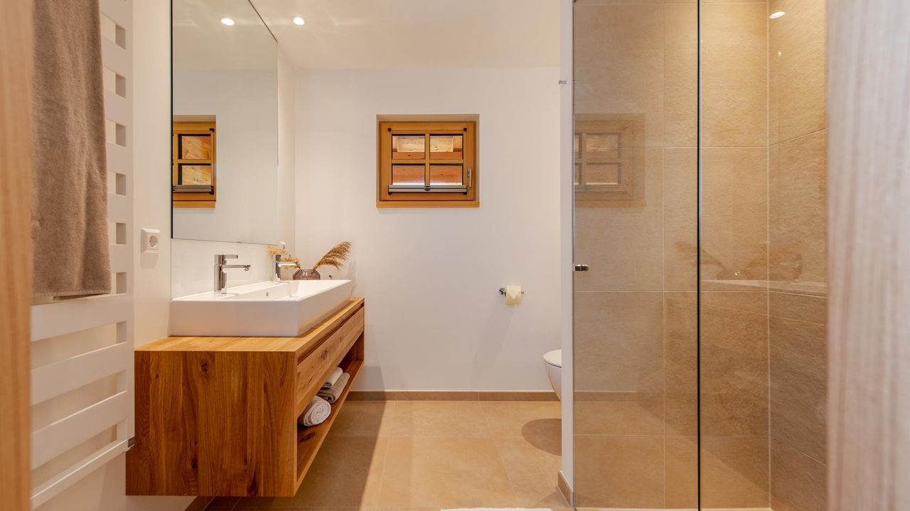 Gesamt drei Badezimmer Gesamt drei Badezimmer